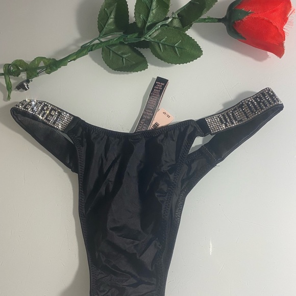 Victoria’s Secret Thongs - Picture 4 of 7